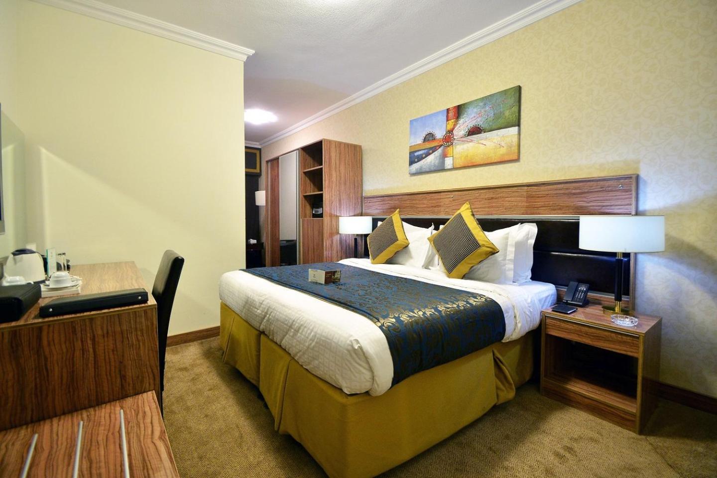 Golden Tulip Al Shakreen Medina Exterior photo