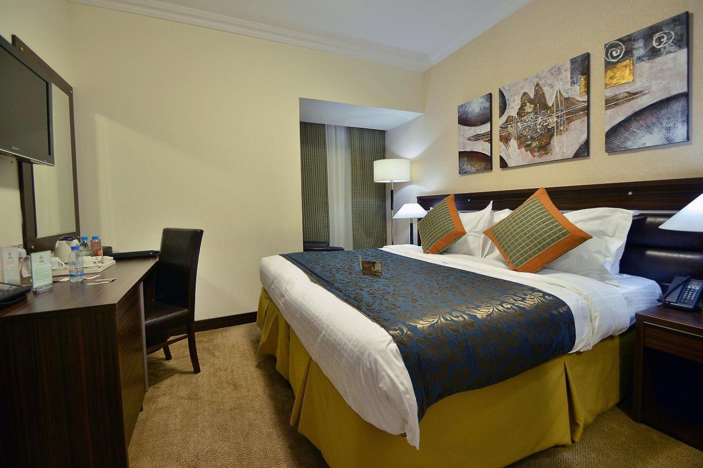 Golden Tulip Al Shakreen Medina Exterior photo