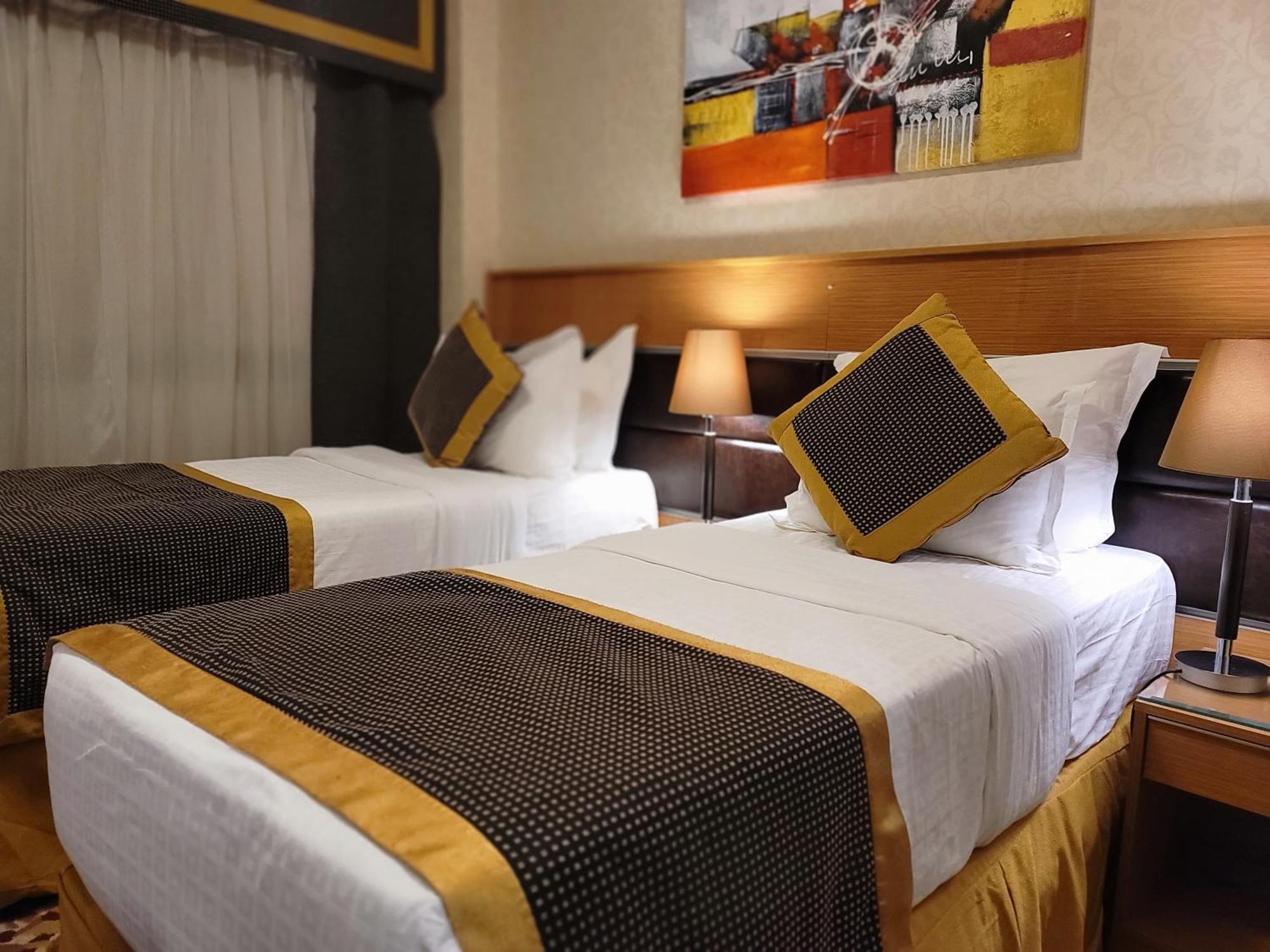 Golden Tulip Al Shakreen Medina Exterior photo
