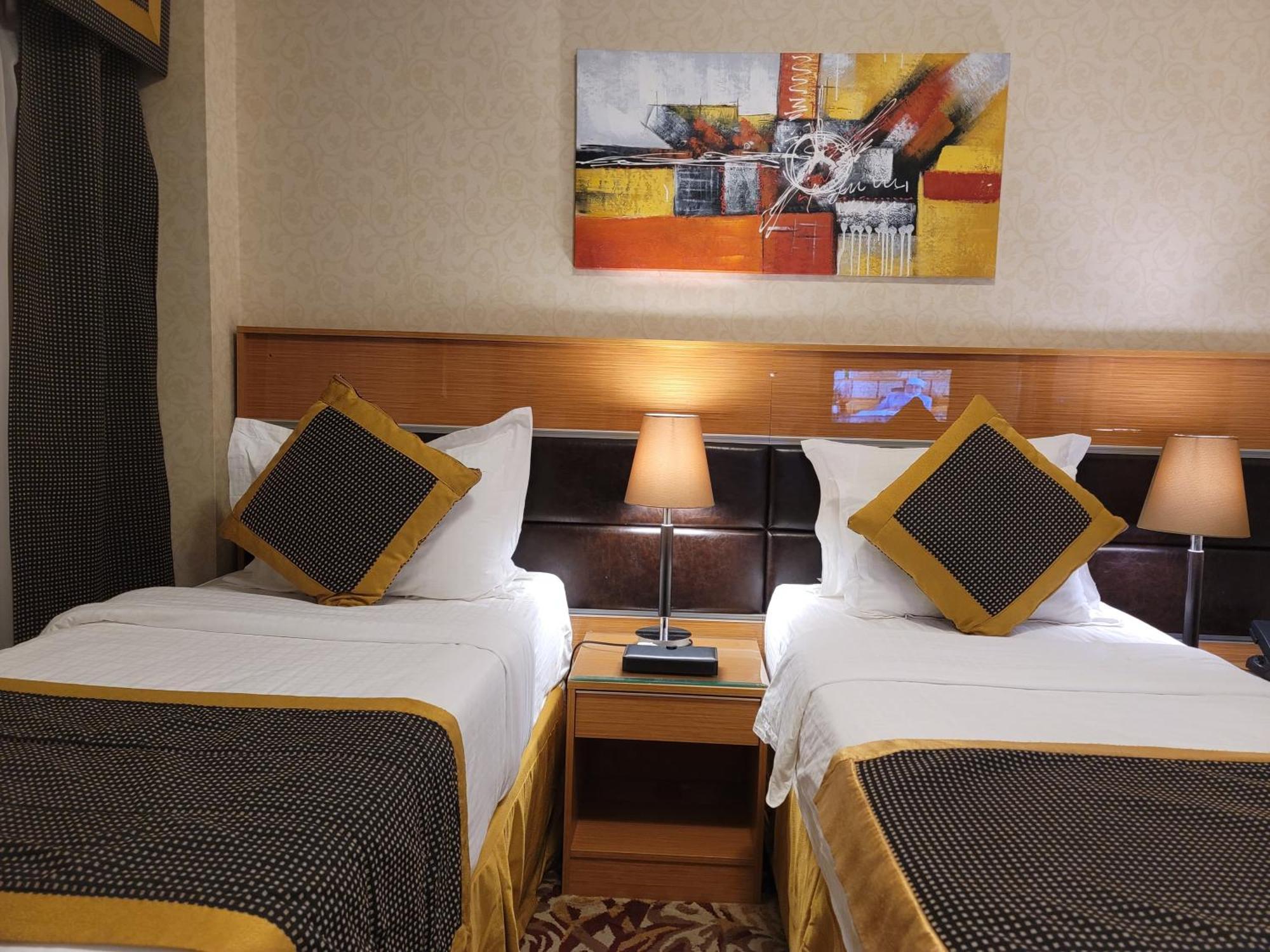 Golden Tulip Al Shakreen Medina Exterior photo